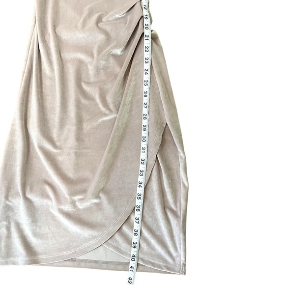 𝅺ARITZIA WILFRED FREE Klum Velvet Wrap Dress Size Small - Picture 14 of 14